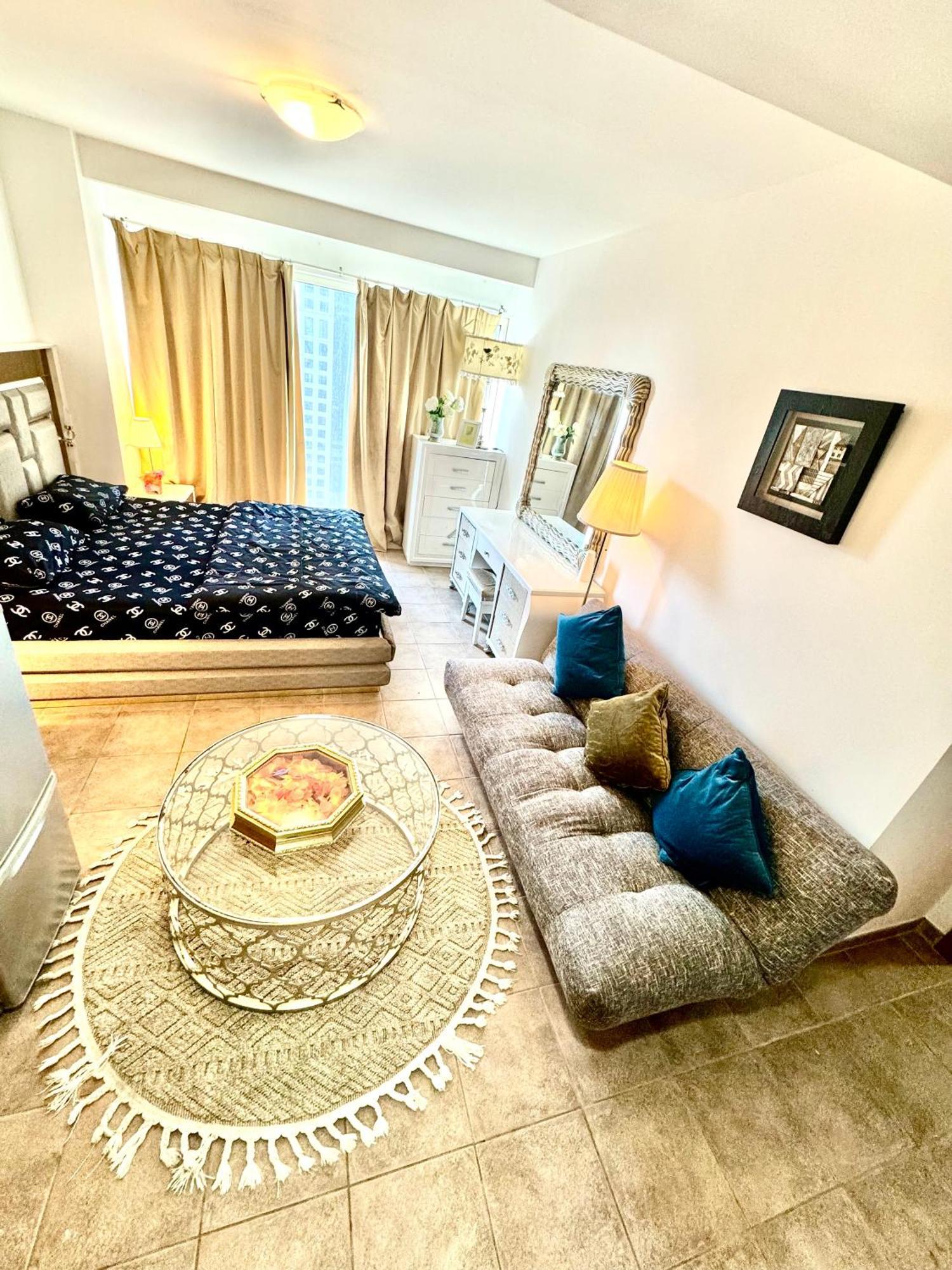 Travelers Backpackers Apartment Dubai Luaran gambar