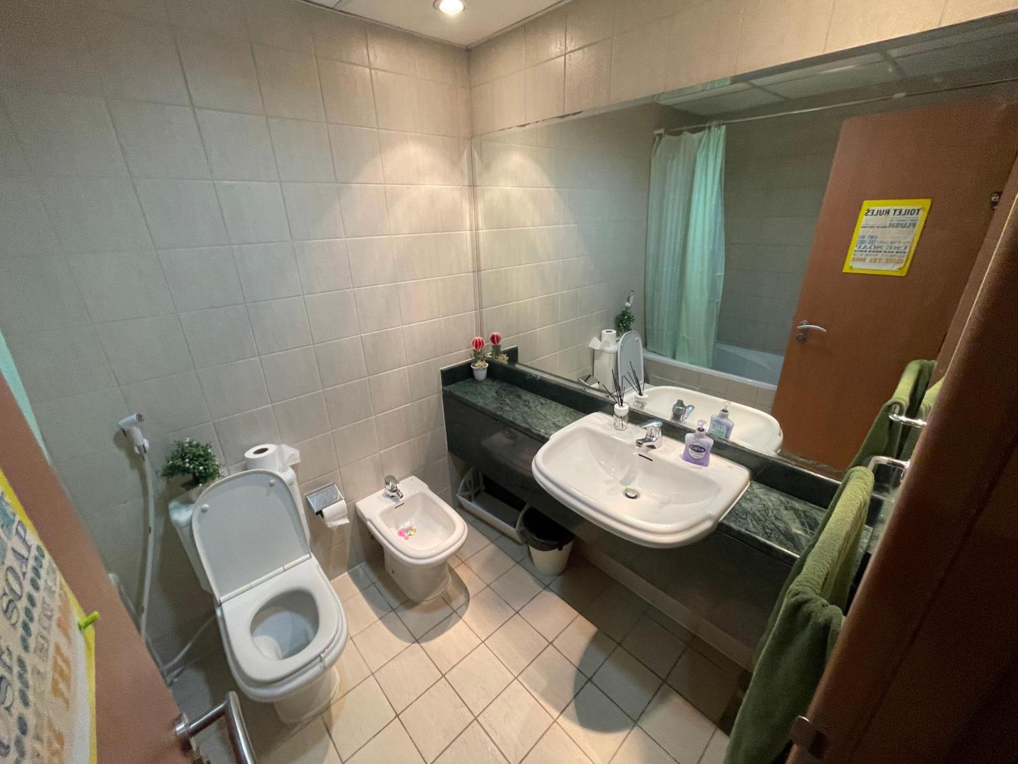 Travelers Backpackers Apartment Dubai Luaran gambar